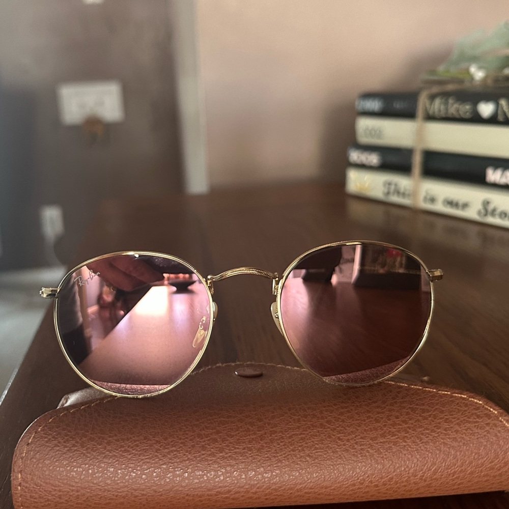 Ray-Ban Gold Round Metal Flash Sunglasses